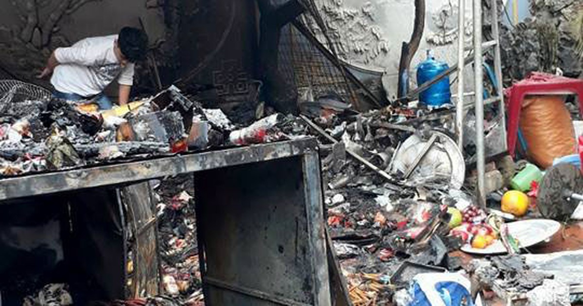 Hỏa hoạn thiêu rụi 9 gian hàng trong đền Mẫu Đồng Đăng ở Lạng Sơn