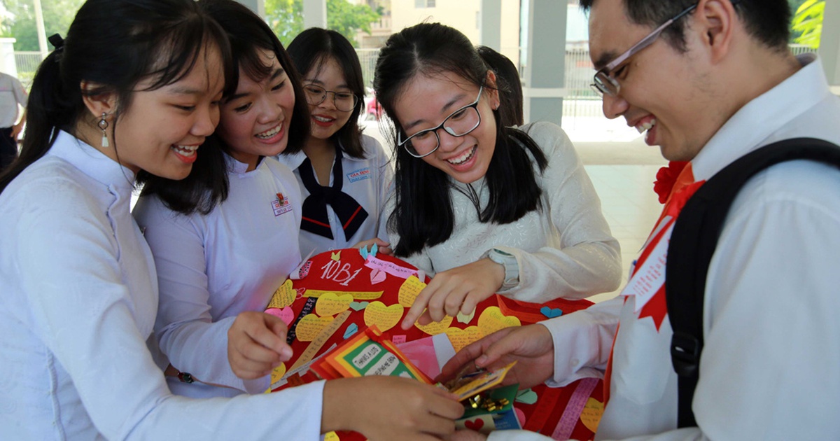 Cần tạo cho thầy cô môi trường để giáo dục học sinh