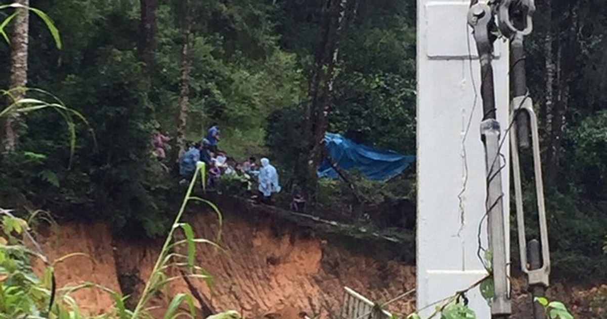 Hai du khách khám phá Bidoup - Núi Bà bị lũ cuốn mất tích