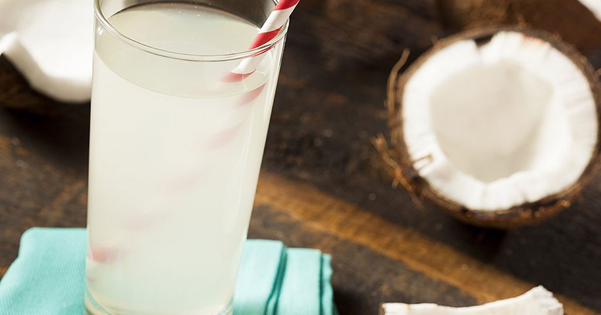 Điều gì xảy ra khi bạn uống nước dừa thường xuyên?
