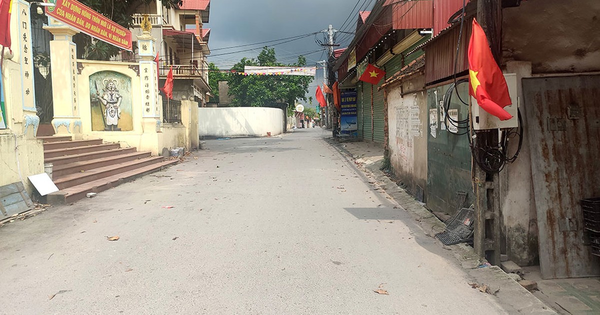 Sống giữa 'tâm dịch' Bắc Giang: 'Thời gian trôi chậm thế... chờ nhà máy mở cửa lại'