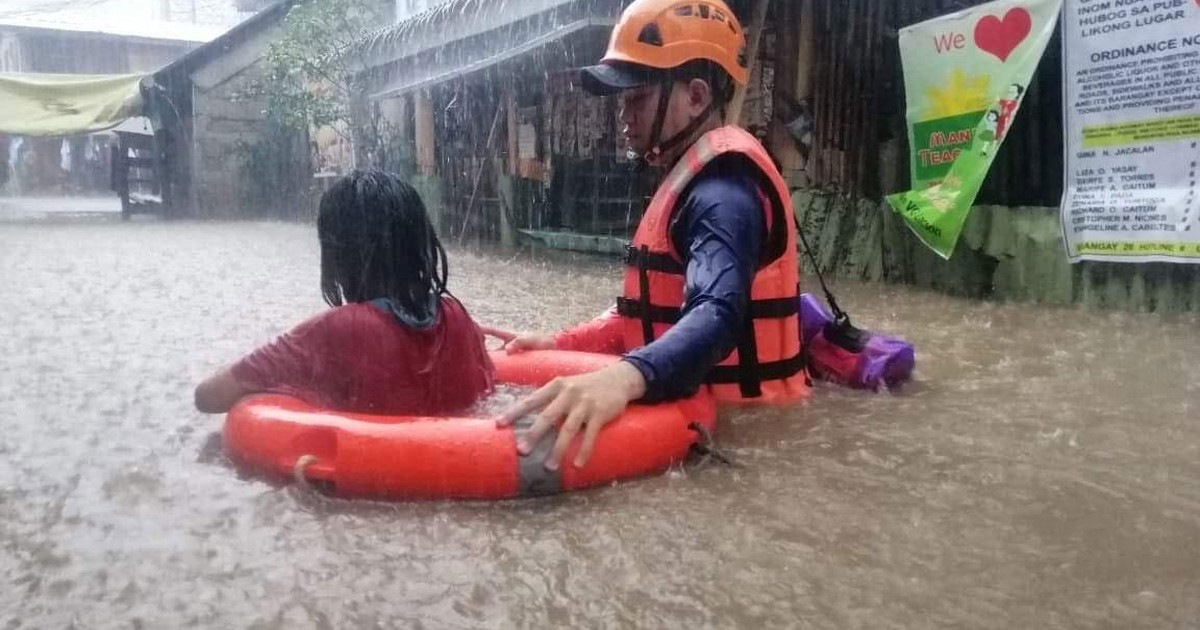 Ứng phó khẩn cấp siêu bão sắp vào Biển Đông