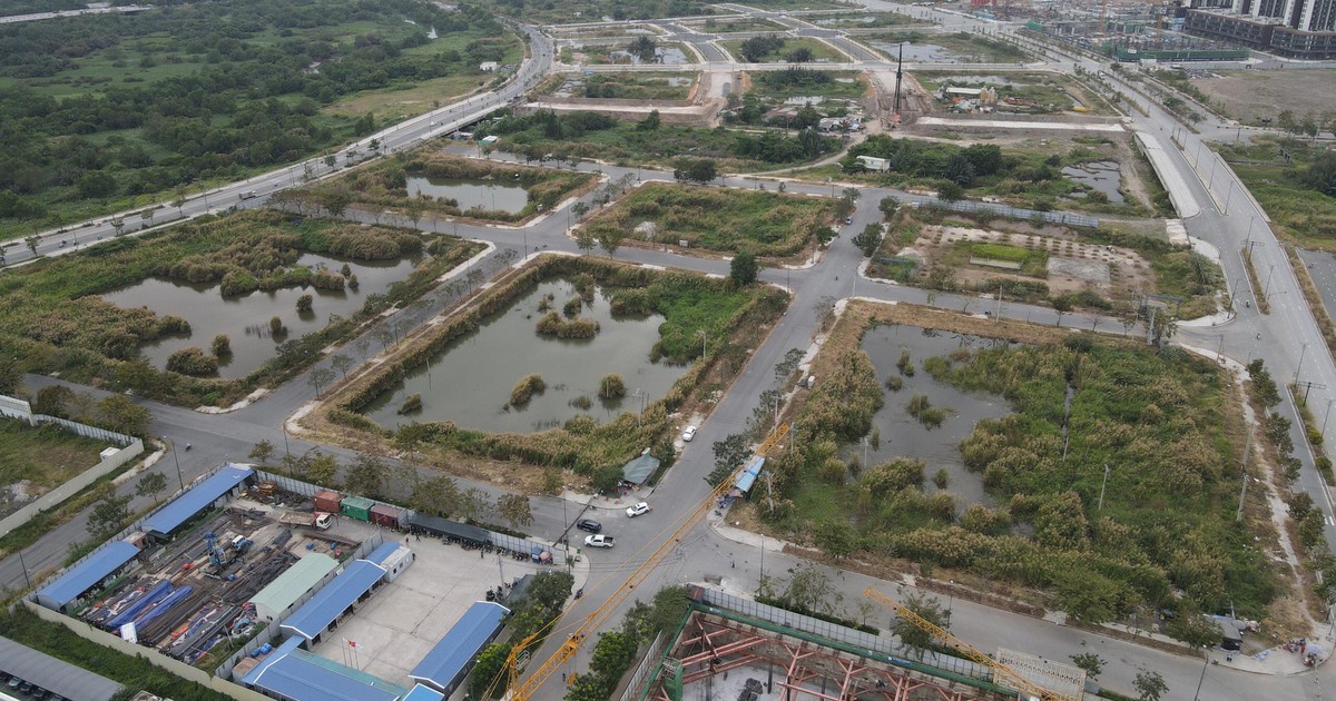 'Choáng' với giá đấu giá đất Thủ Thiêm: 'Thổi' từ dưới đất đến trên sàn