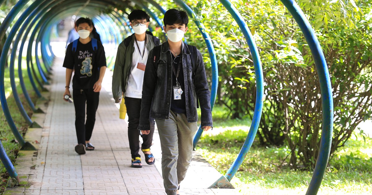 Tự chủ đại học: Đừng đẩy gánh nặng tài chính về người học