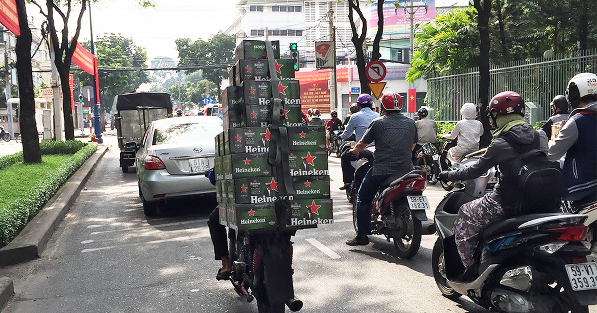 Truy bắt hung thần ‘xe mù’, xe ‘cà tàng’ trên phố