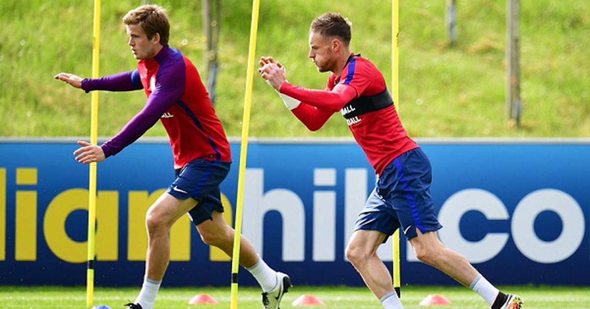 Quân của Roy Hodgson đã ‘rơi rụng’ dù chưa đến EURO