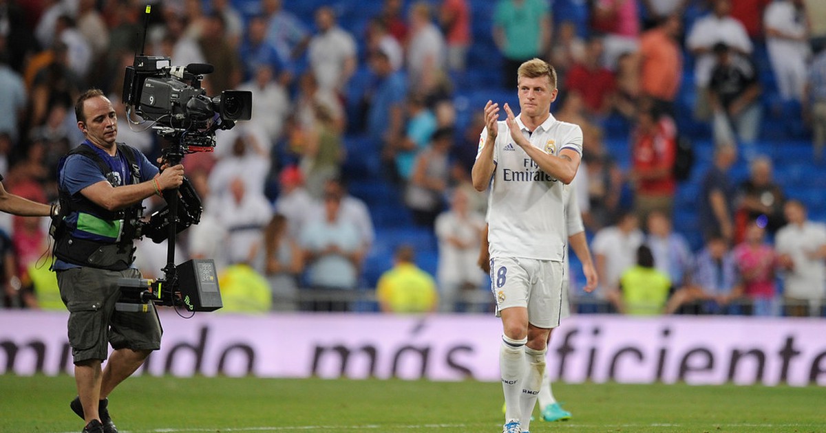Real Madrid đưa Kroos thành cầu thủ Đức nhận lương cao nhất thế giới