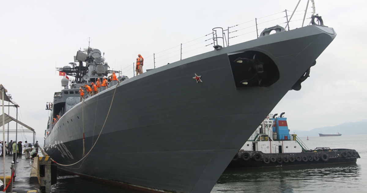 Tàu chống ngầm Hải quân liên bang Nga đến Đà Nẵng