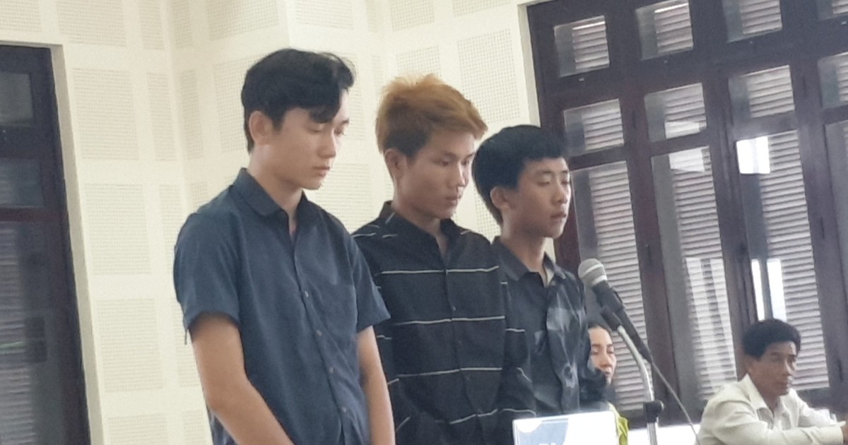 Đà Nẵng: Tuyên án nhóm bị cáo chuyên đập kính ô tô để trộm cắp tài sản