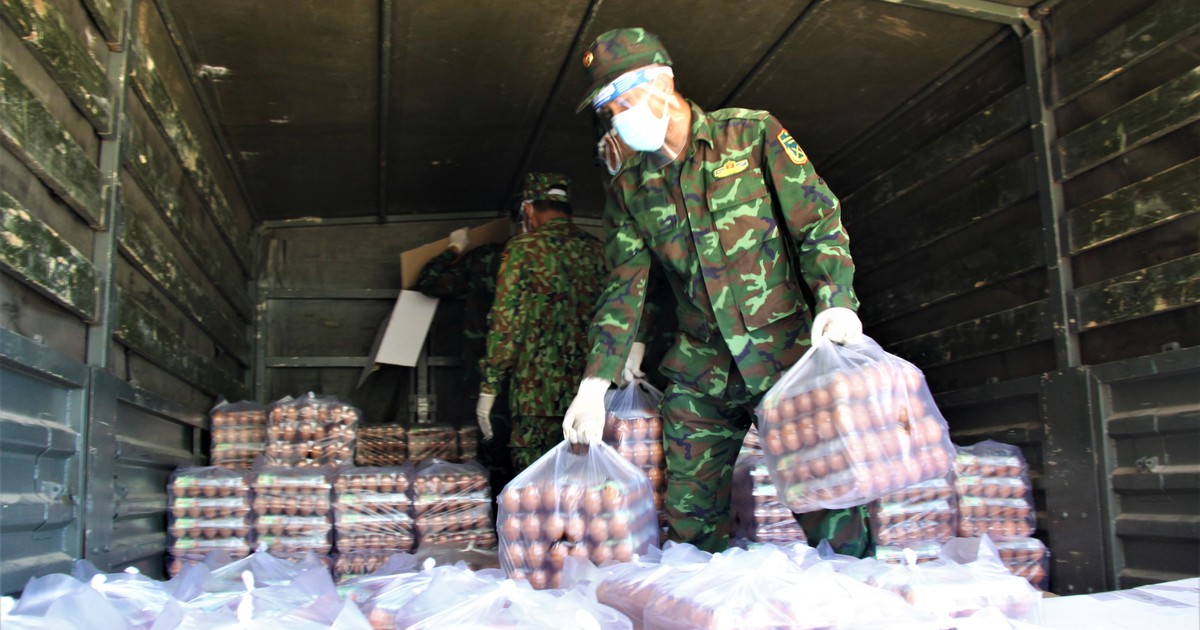 Đà Nẵng: Quân khu 5 vào cuộc hỗ trợ cung ứng thực phẩm cho người dân