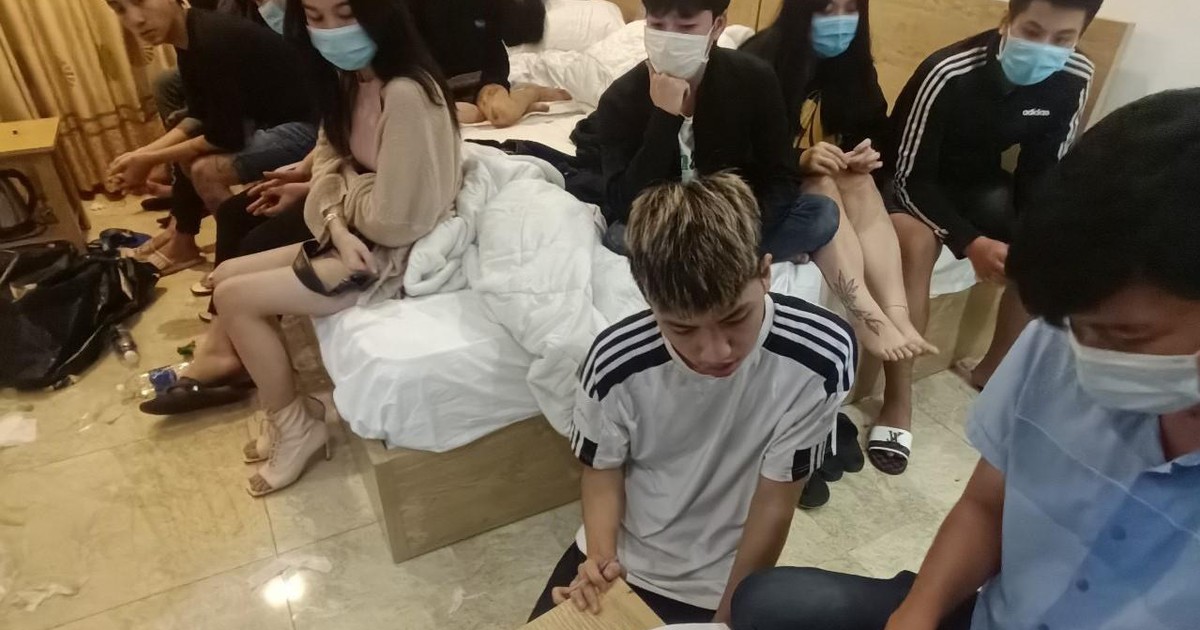 Đà Nẵng: Khởi tố nhóm tuổi thiếu niên thuê khách sạn mở 'tiệc ma túy'