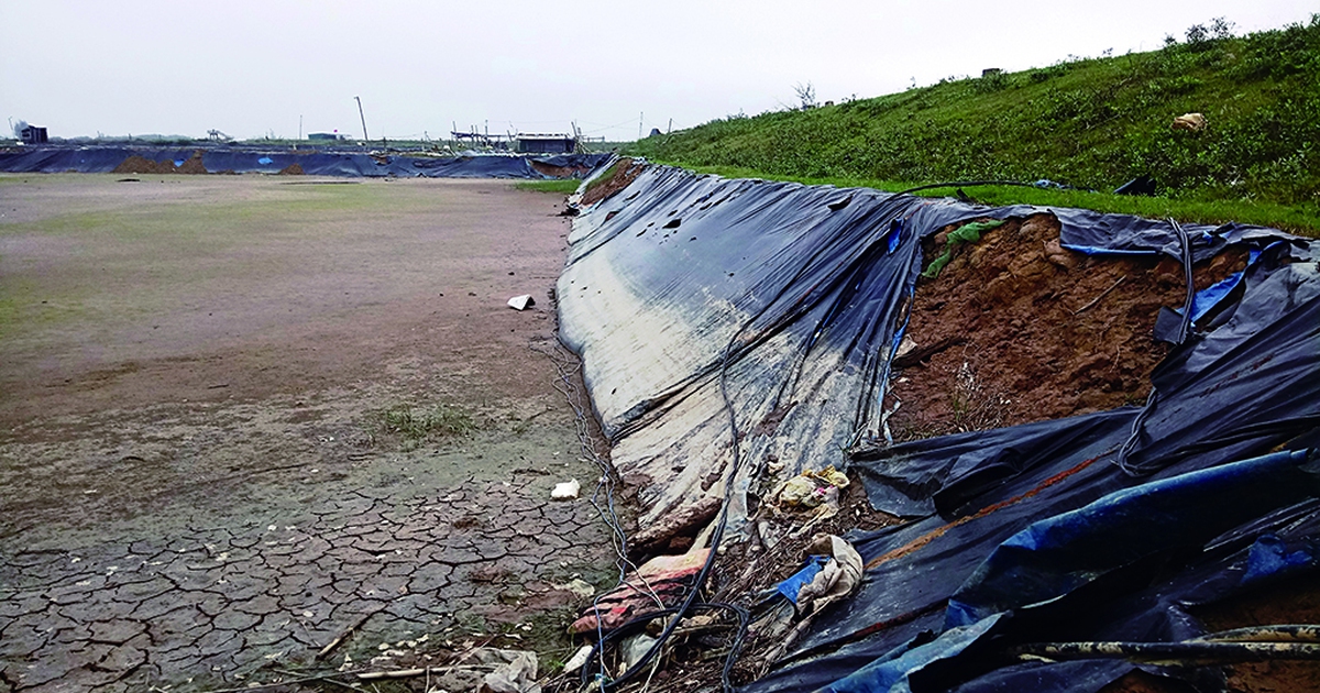 Nhận hỗ trợ thiên tai phải chi lại tiền 'vệ sinh', 'chè nước'