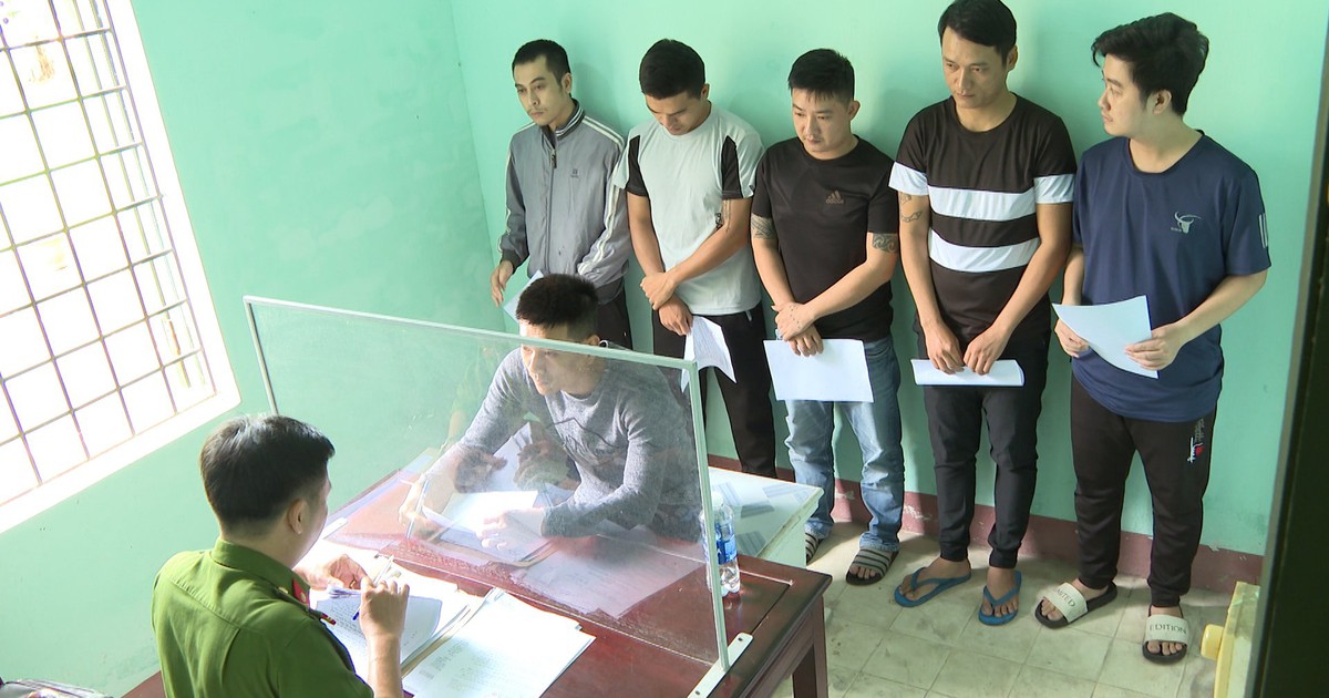 Thừa Thiên - Huế: Khởi tố 6 bị can tổ chức cá độ bóng đá