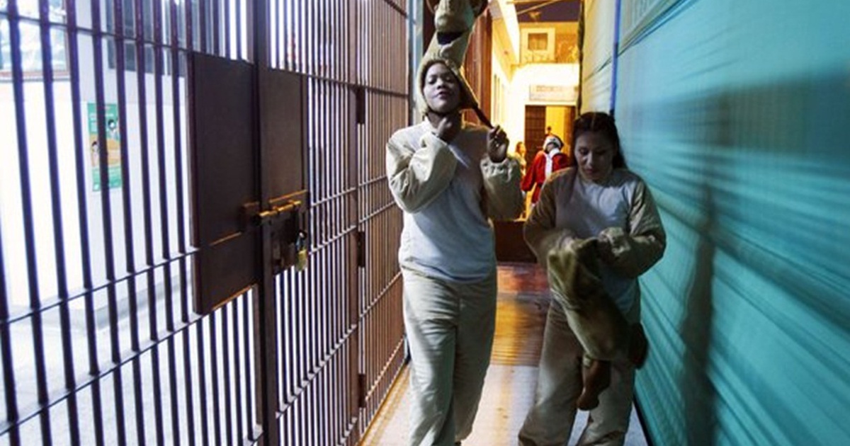 Nữ tù nhân chuyển giới đã được ở nhà tù nữ!