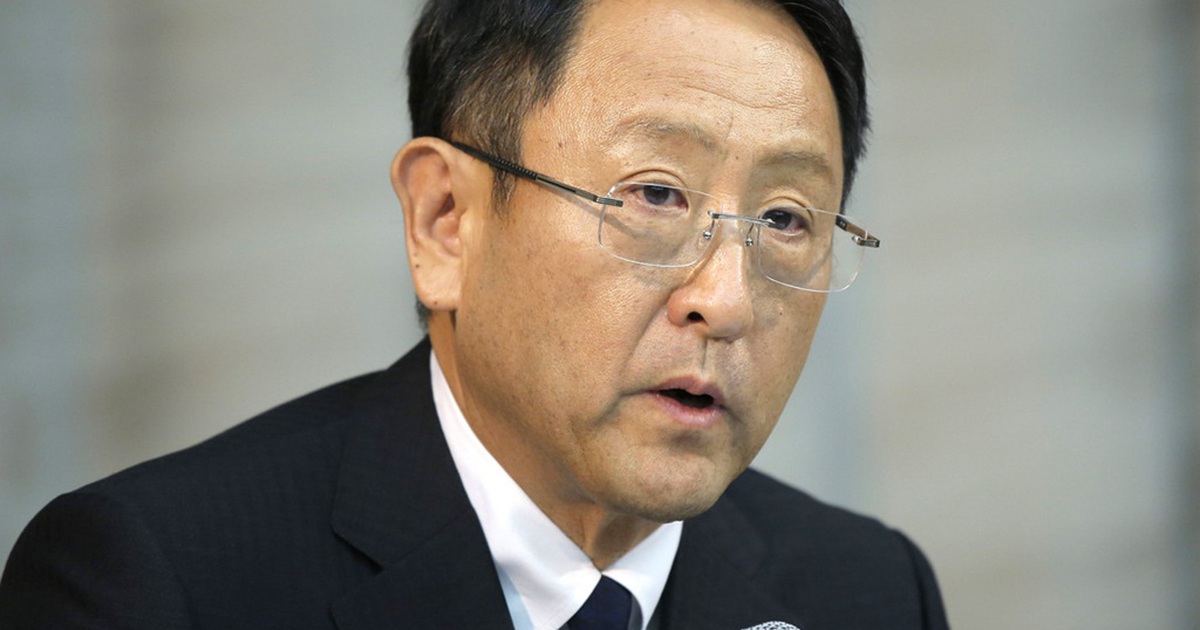Trở lại vị trí đầu, CEO Toyota 'dạy đời' Volkswagen