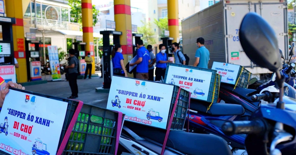 Kích hoạt đội ngũ 'shipper áo xanh' đi chợ giúp dân