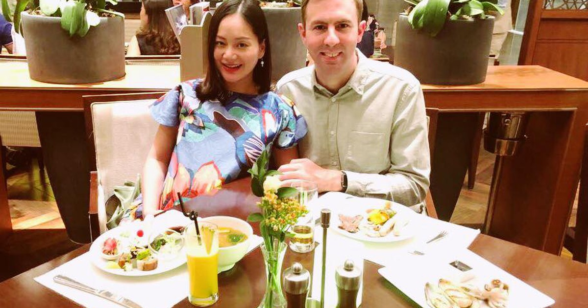 Lan Phương sinh con gái đầu lòng với chồng Tây