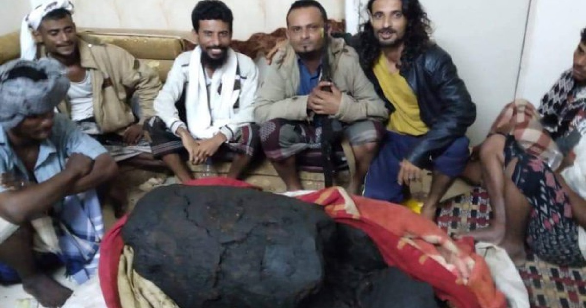 Ngư dân Yemen đổi đời nhờ phát hiện 'báu vật' trong xác cá voi