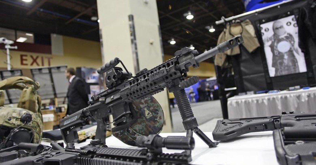 Bị cảnh sát bắn chết khi đang nổ súng chỉ thiên đón giao thừa