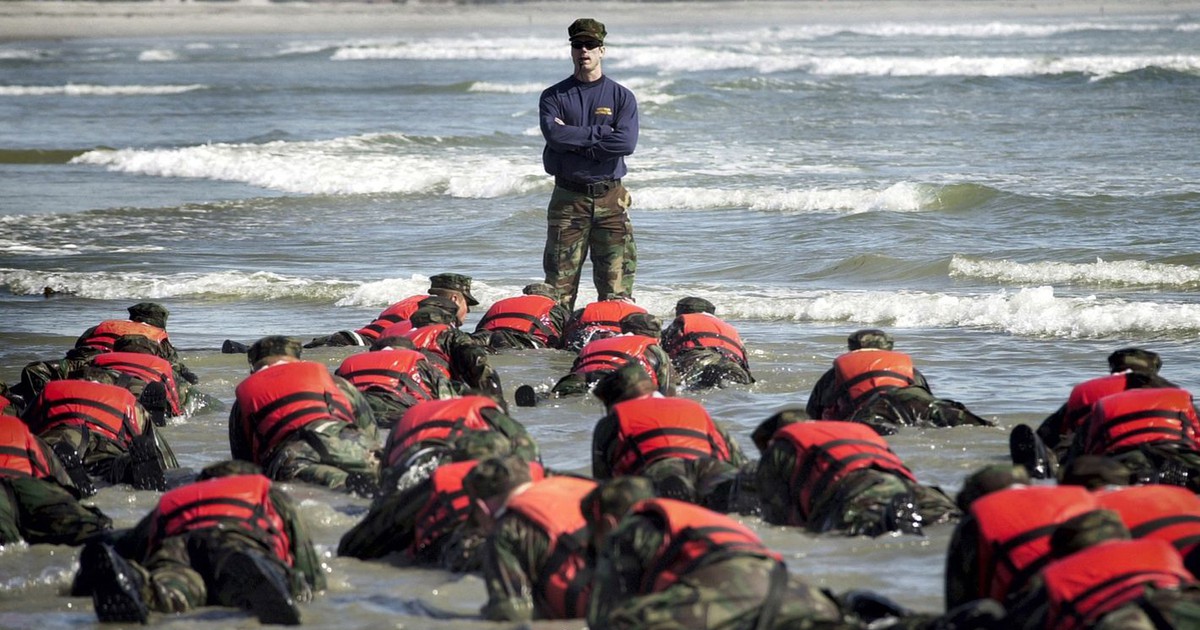 Một ứng viên đặc nhiệm SEAL chết sau tuần huấn luyện 'địa ngục'