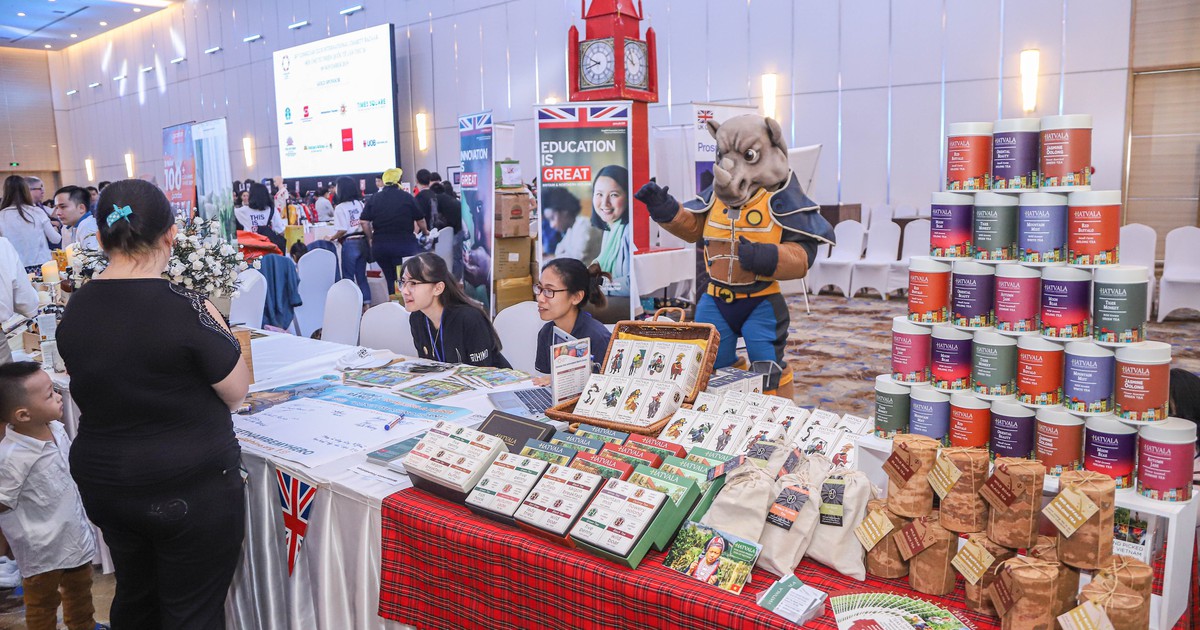 CLB Lãnh sự TP.HCM tổ chức hội chợ từ thiện quốc tế