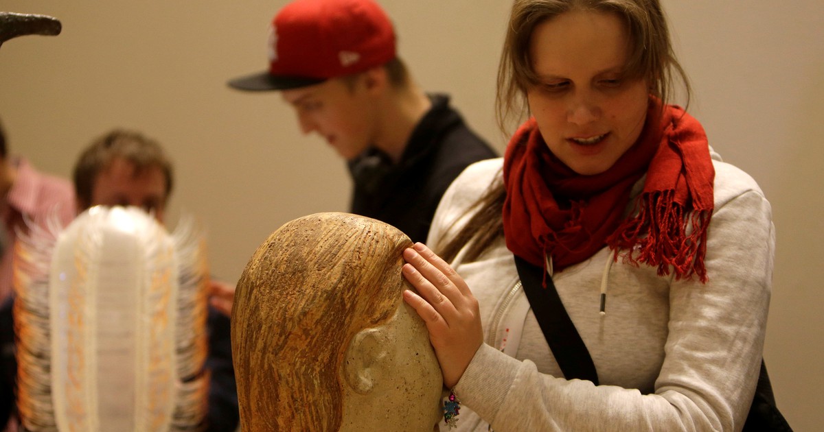 Microsoft hợp tác Be My Eyes trợ giúp người khiếm thị