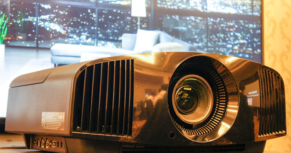 Sony trình làng dòng máy chiếu 4K HDR tại gia