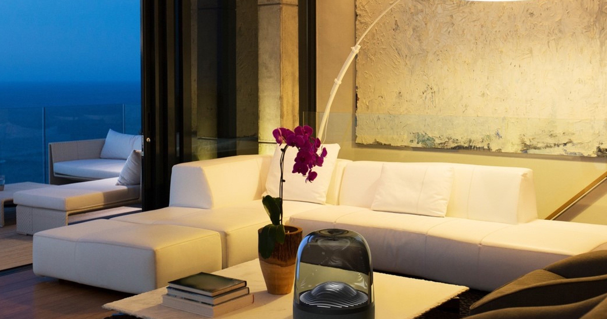 Trình làng loa nghe nhạc cao cấp Harman Kardon Aura Studio 3