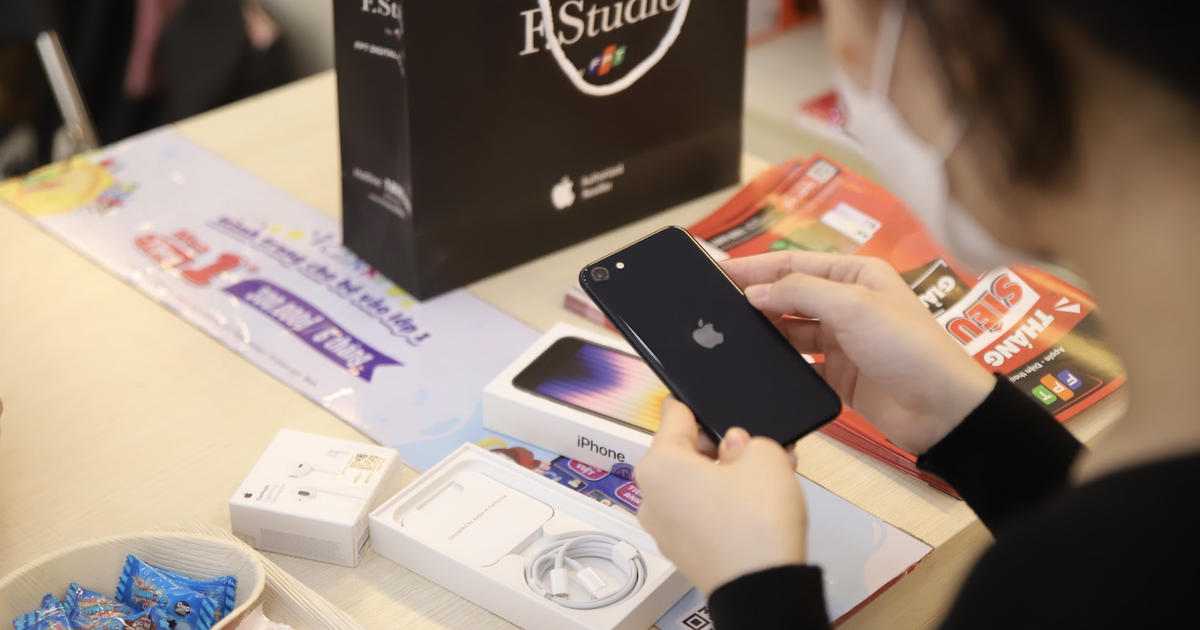 iPhone SE (2022) mở bán tại Việt Nam, giá từ 11,99 triệu đồng