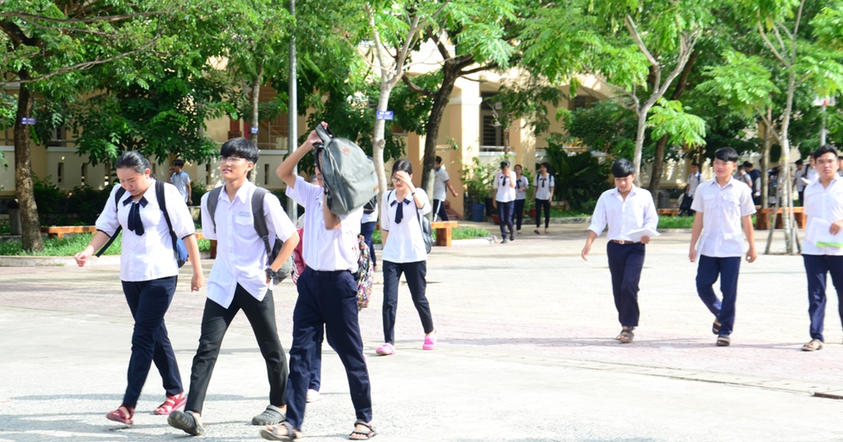 Đừng đặt nặng thành tích khi con đi học trở lại sau dịch Covid-19