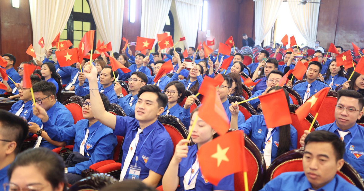 Đoàn khối các cơ quan T.Ư nhận Huân chương lao động hạng nhất