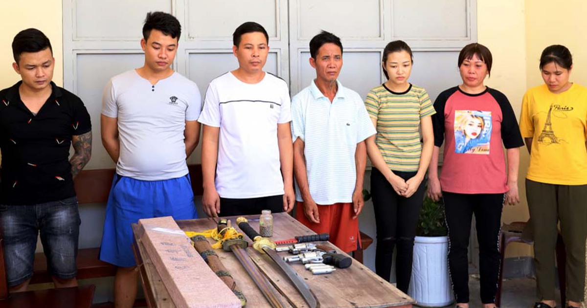 Triệt phá đường dây lô đề 5 tỉ ở Hà Tĩnh, thu giữ 2 khẩu súng