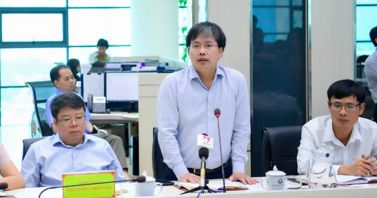 Gió bão Noru 'rất mạnh', sẽ 'quần thảo' trên đất liền 10 - 12 tiếng