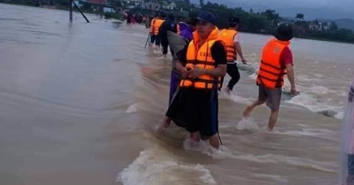 Bác tin đồn vỡ đê do lũ trên sông Lam ở Nghệ An