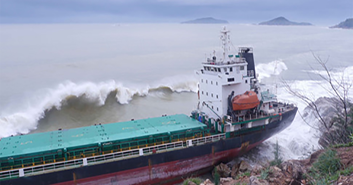 Tìm thấy 4 thi thể tại hiện trường các tàu vận tải chìm do bão số 12