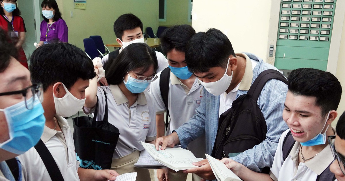 Thi tốt nghiệp THPT 2020: Đã có gợi ý giải đề thi môn văn