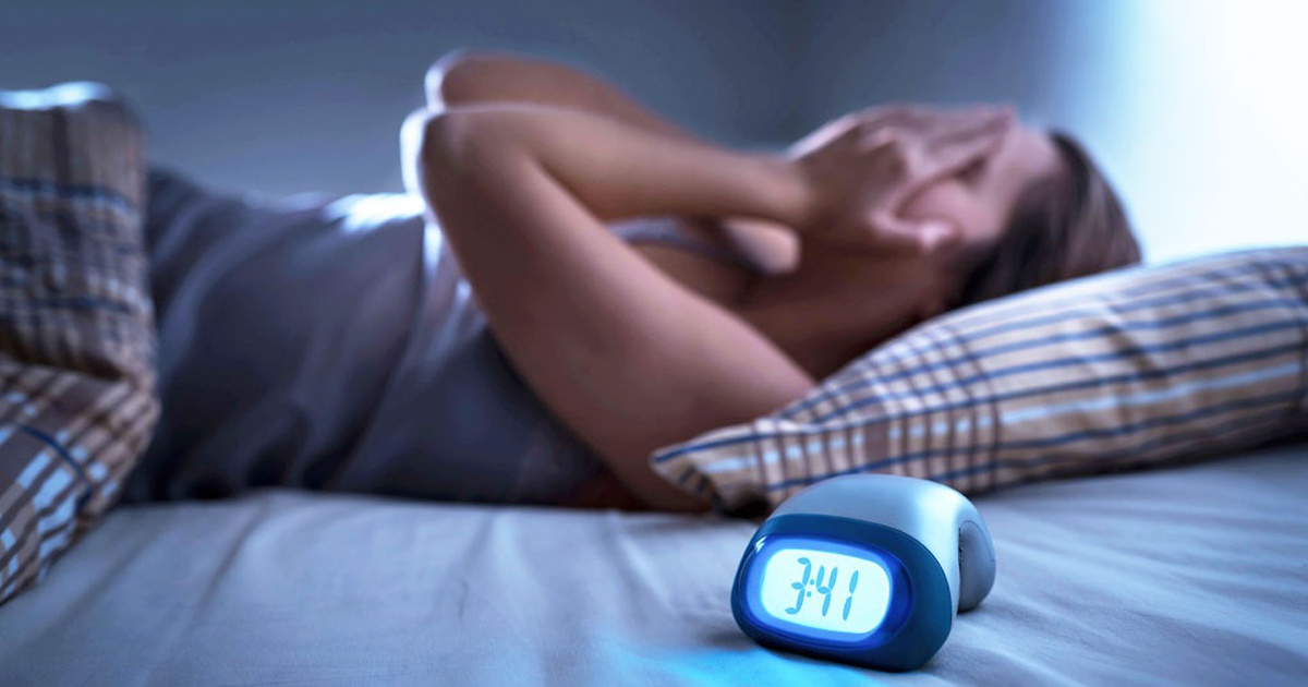 Ngày mới với tin tức sức khỏe: Ngủ không đủ giấc làm tăng 9% lượng mỡ bụng