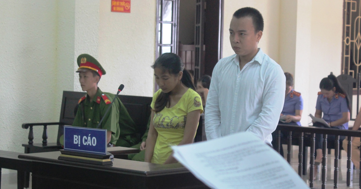 Làm bằng giả cho hàng chục cán bộ xã, lãnh án tù