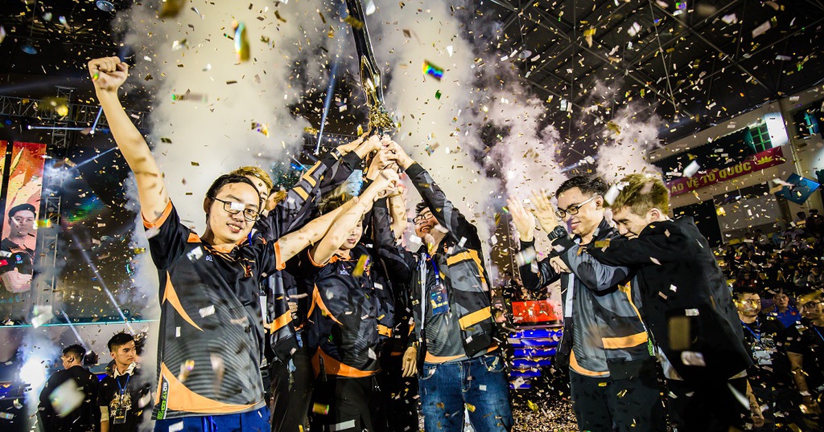 Team Flash - nhà vô địch mới của Đấu Trường Danh Vọng mùa Đông 2018.