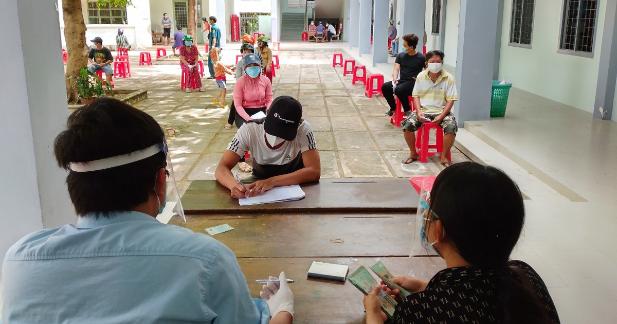 Cách chức GĐ Trung tâm Y tế TP.Trà Vinh liên quan vụ tiêm vắc xin Covid-19 sai đối tượng