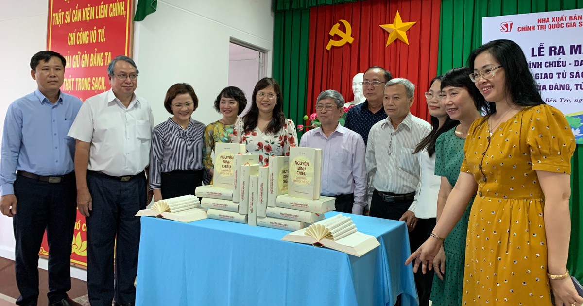 Ra mắt sách 'Nguyễn Đình Chiểu - Danh nhân văn hóa thế giới'