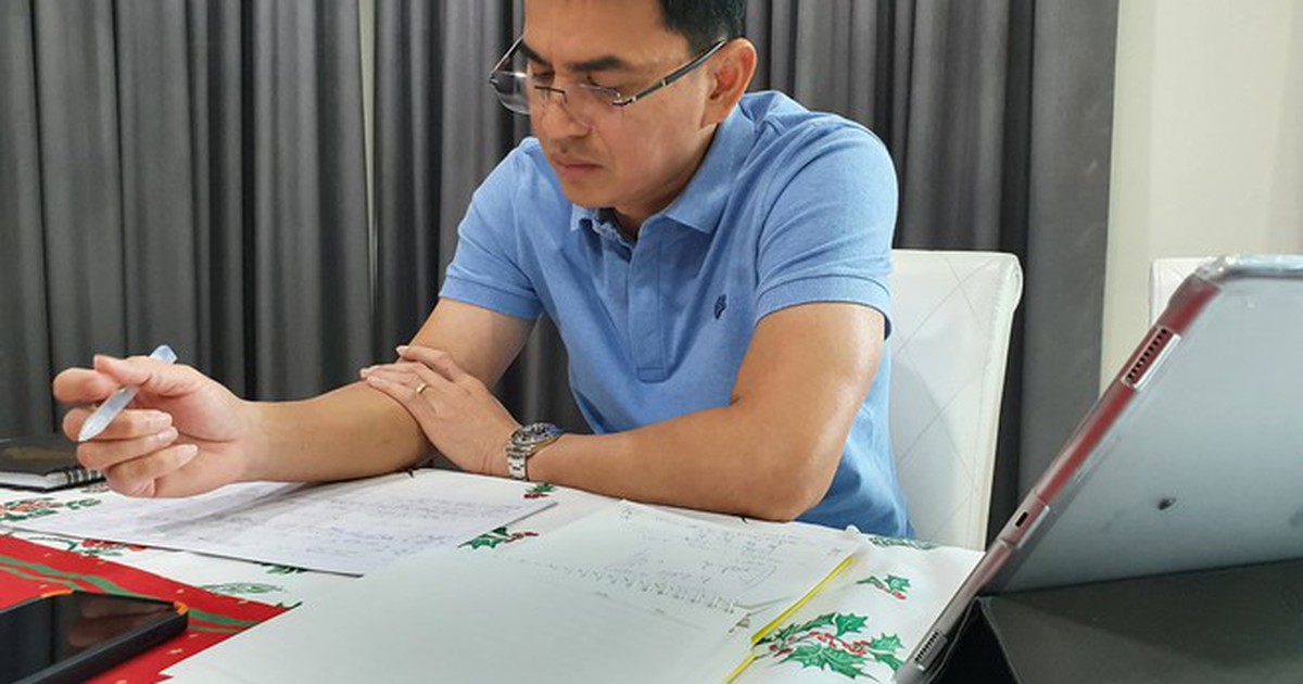 Từ Thái Lan, Kiatisak phải bay lòng vòng mới đến được Gia Lai