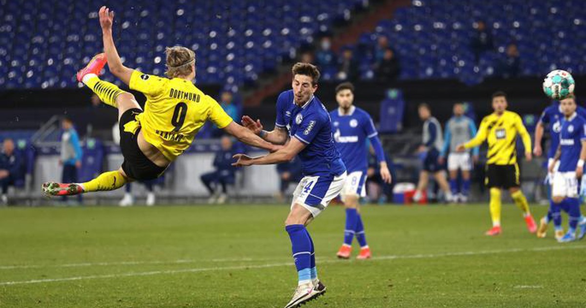 Haaland tiết lộ học cách ghi bàn từ thần tượng Zlatan Ibrahimovic