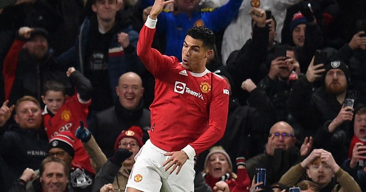 Kết quả Ngoại hạng Anh, M.U 3-2 Arsenal: Ronaldo tỏa sáng dưới sự chứng kiến của Rangnick