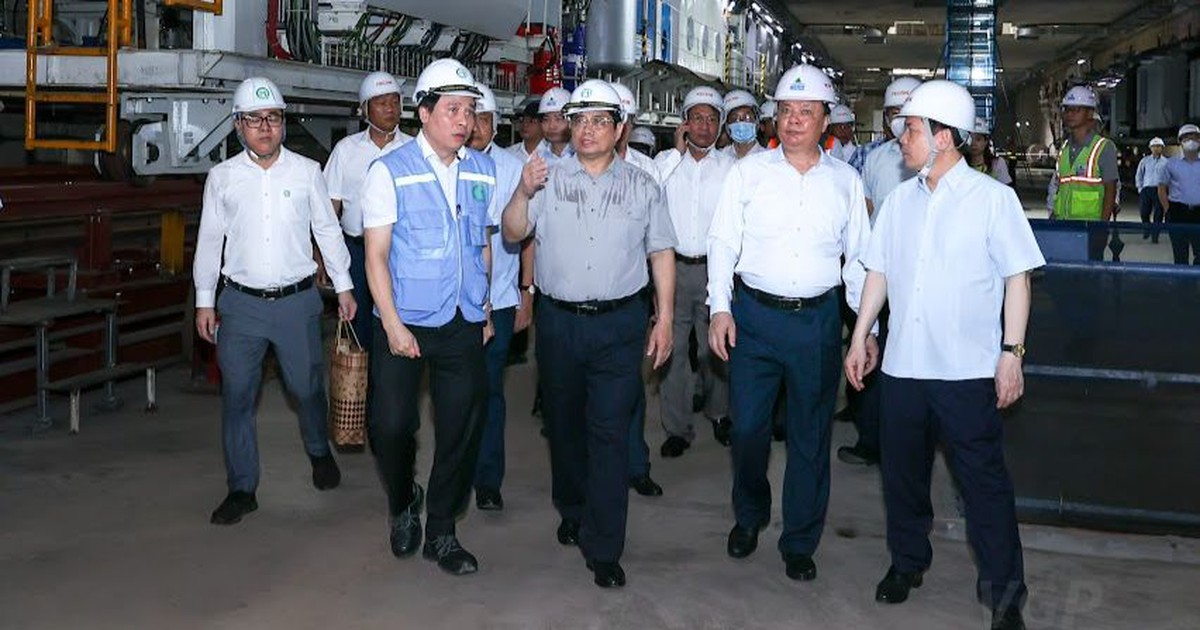 Thủ tướng thị sát tháo gỡ vướng mắc cho dự án đường sắt Nhổn - ga Hà Nội