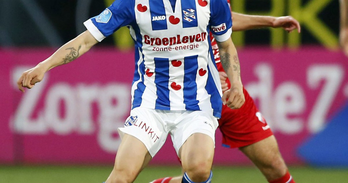 Văn Hậu hãy tự tin vì nhiều cầu thủ châu Á đều đứng được ở Hà Lan