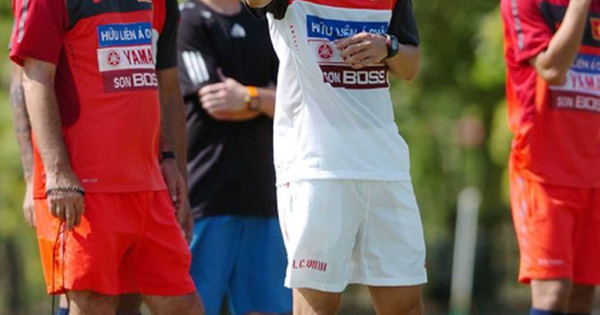 Công Vinh sẽ mời HLV Calisto làm giám đốc kỹ thuật đội bóng mới?