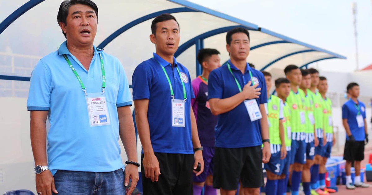 Cựu tuyển thủ, HLV Trần Minh Chiến xác nhận được Lãnh đạo CLB TP.HCM báo nắm đội