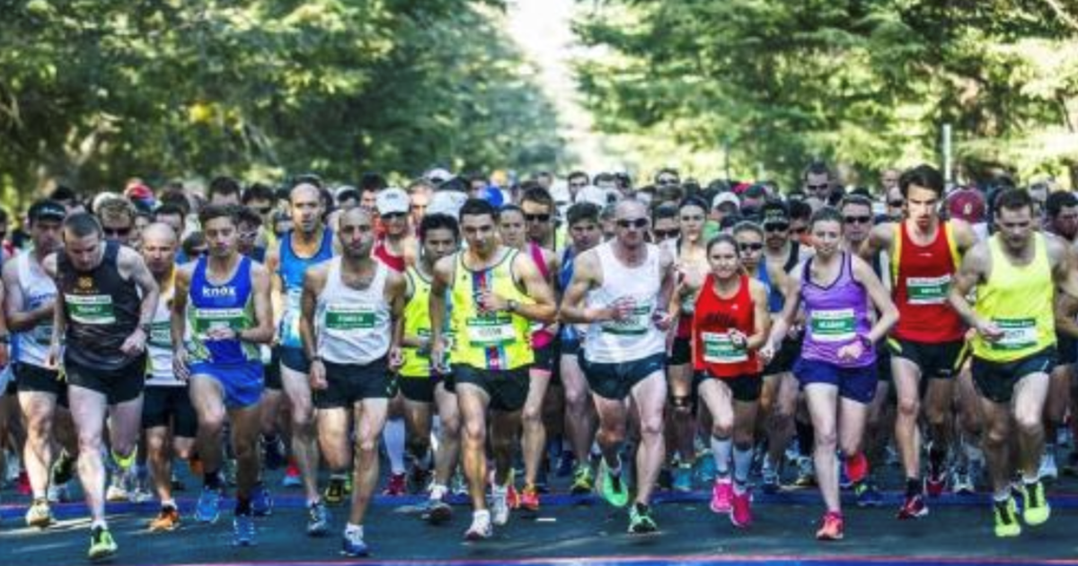 Lạ lùng giải chạy bộ thể thao kết hợp âm nhạc quanh Hồ Xuân Hương