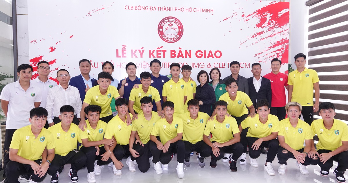 CLB TP.HCM nhận 17 cầu thủ đội đương kim vô địch U.21 Học viện Nutifood